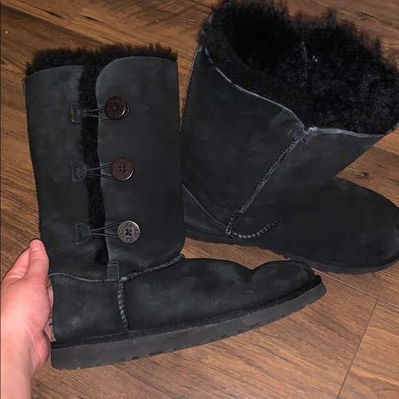 Tall black button Uggs - Picture 3 of 4